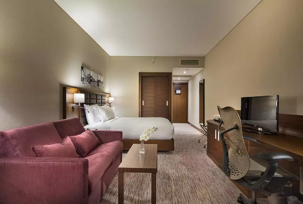 hotel hilton garden inn izmir_shabavizparvaz_11.jpg